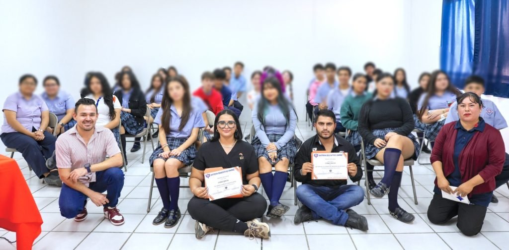 Acercan programa CAJUVE a estudiantes de UNIPAZ para promover relaciones saludables