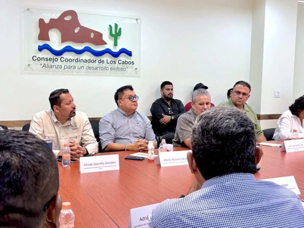 Analiza Ayuntamiento de Los Cabos y Consejo Coordinador acciones en seguridad, movilidad y ordenamiento de playas