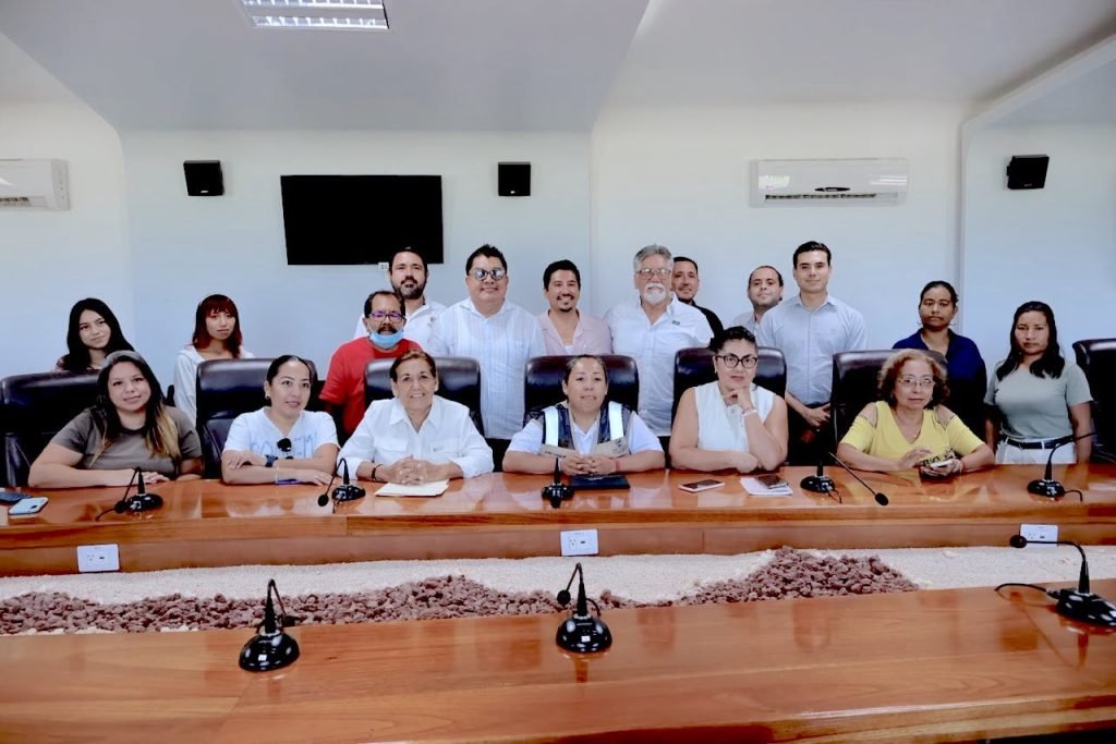 Atiende XV Ayuntamiento a familias de Puerto Nuevo que habitan en zona de riesgo