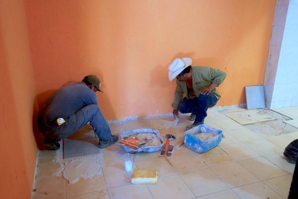 Avanza rehabilitación del Auditorio Municipal “Leonardo Gastélum” en Cabo San Lucas