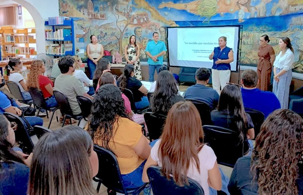 Capacitan a 193 monitores y asistentes educativos en atención a la niñez en Los Cabos
