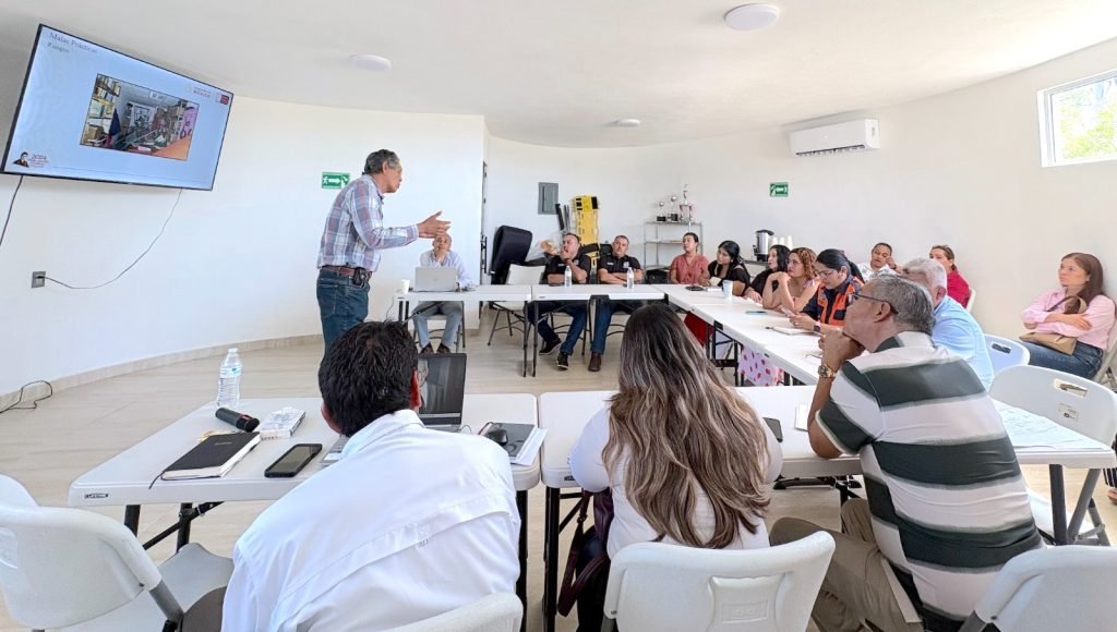 Capacitan a personal del Ayuntamiento de Los Cabos en mejora del resguardo de archivos
