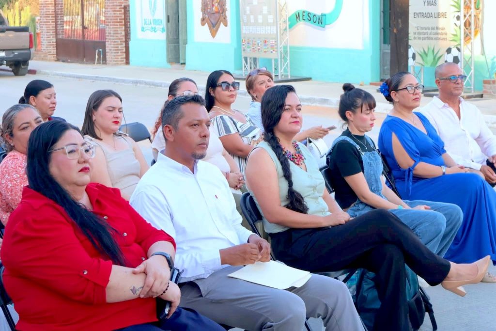 Conmemora Ayuntamiento de Los Cabos el 97 aniversario del Monumento a la Madre en Miraflores