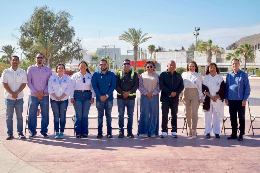 Conmemoran en Cabo San Lucas el Día de la Libertad de Expresión durante honores a la bandera
