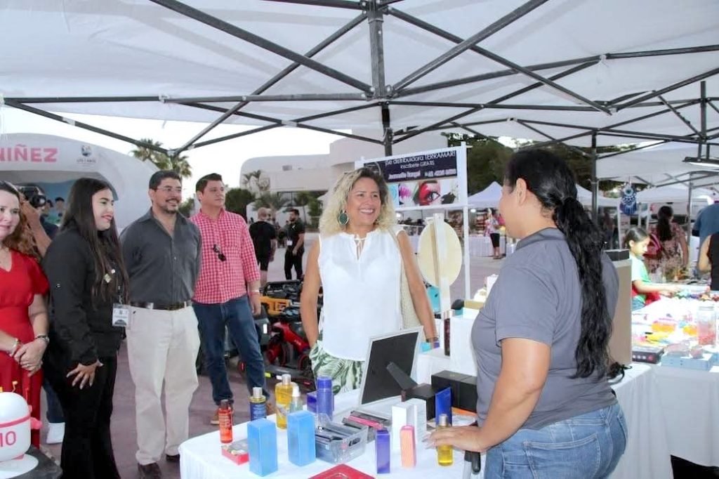 Fomento Económico impulsa a más de 1,200 emprendedores en Cabo San Lucas