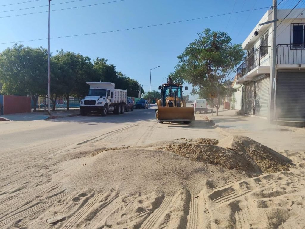 Mantiene XV Ayuntamiento trabajos permanentes para mejorar vialidades de Los Cabos