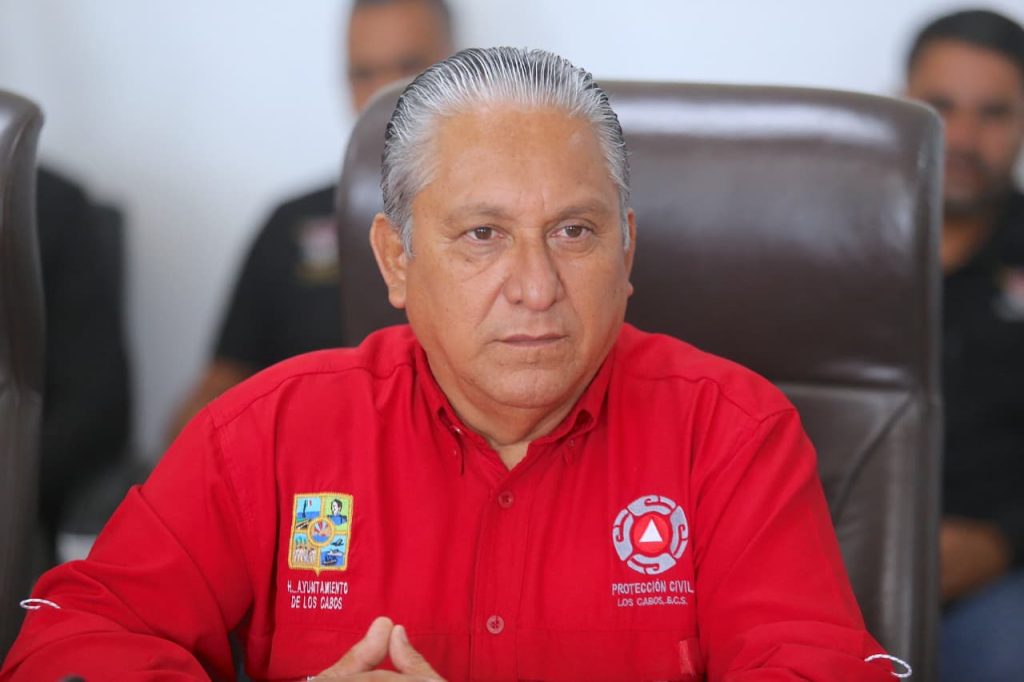 Pide Protección Civil respetar cierres de playas ante fuerte oleaje en Los Cabos