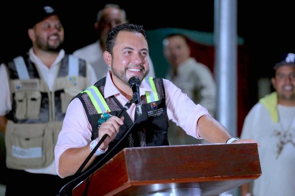 Presidente Christian Agúndez supervisa avance de 53 obras en calles y parques de Los Cabos