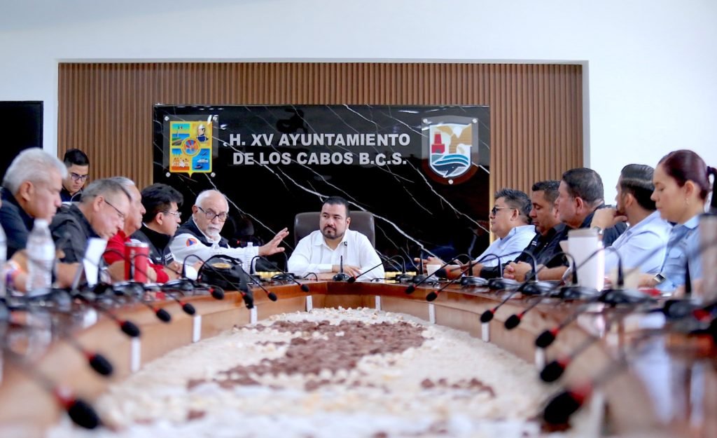 Refuerzan Federación, Estado y Municipio coordinación preventiva ante temporada de huracanes en Los Cabos