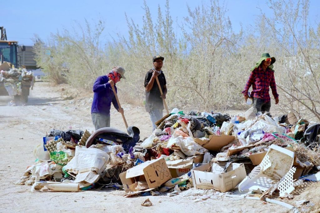 Retiran un promedio de 60 toneladas de residuos del arroyo El Salto en Cabo San Lucas.