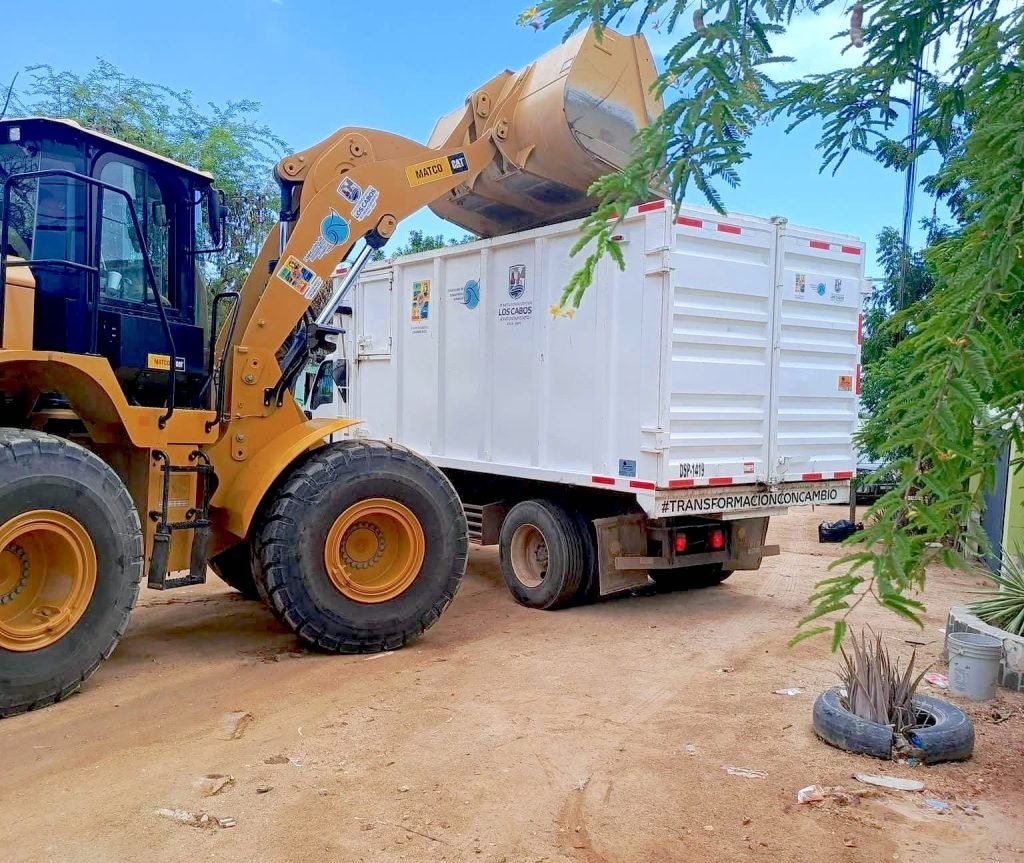Servicios Públicos realiza jornada de limpieza y descacharrización en Cabo Fierro