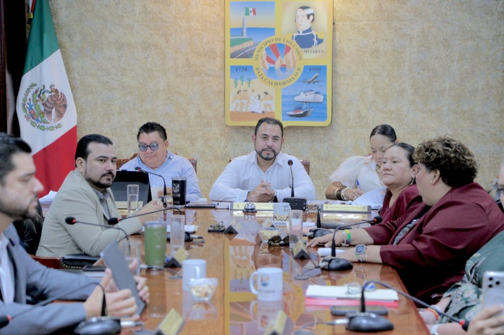 Solicita Christian Agúndez licencia temporal; garantiza continuidad del gobierno en Los Cabos.