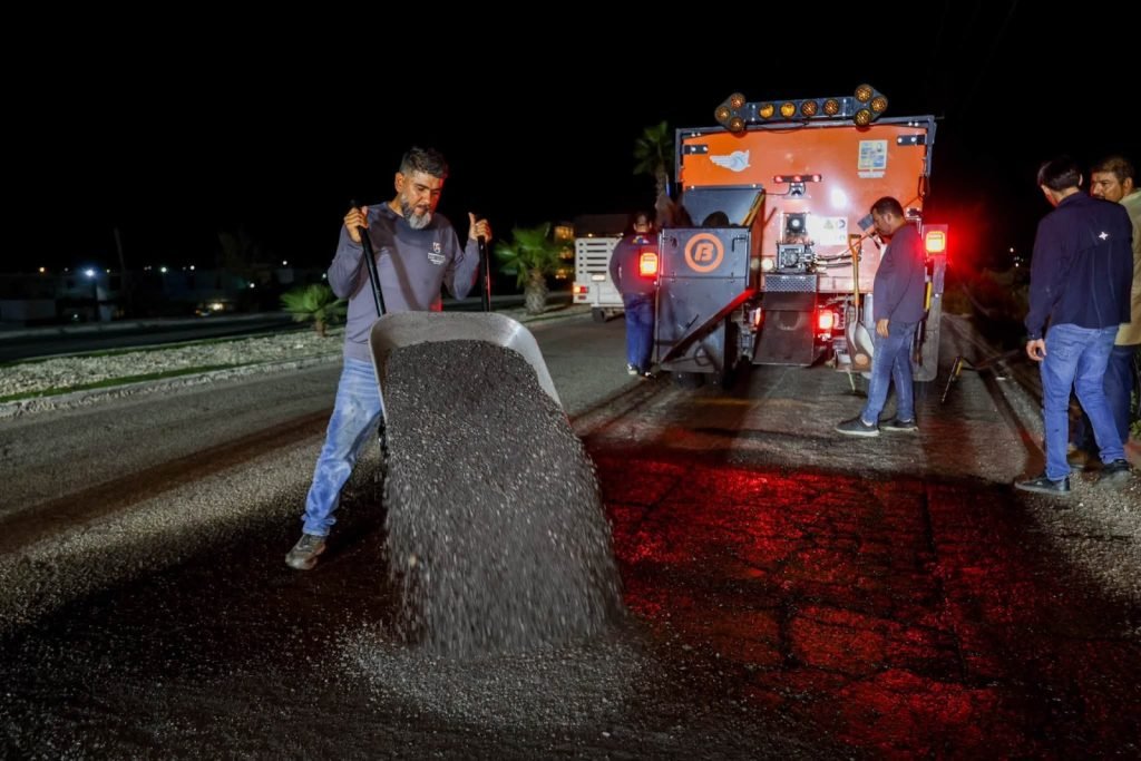 Supervisa alcalde Christian Agúndez reactivación de bacheo intensivo en Cabo San Lucas