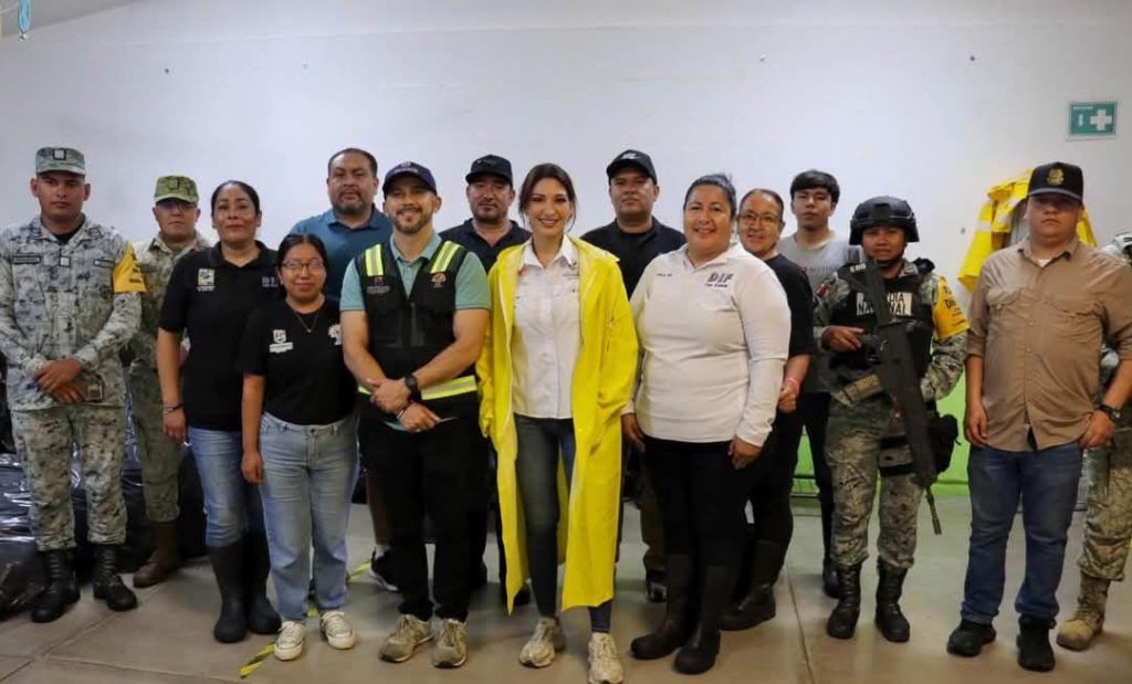 Supervisa Sol Delgado en recorrido nocturno operatividad de refugios temporales en Los Cabos