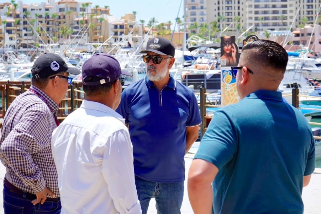 Supervisan infraestructura sanitaria y pluvial en la Marina de Cabo San Lucas para dar mantenimiento e implementar acciones preventivas
